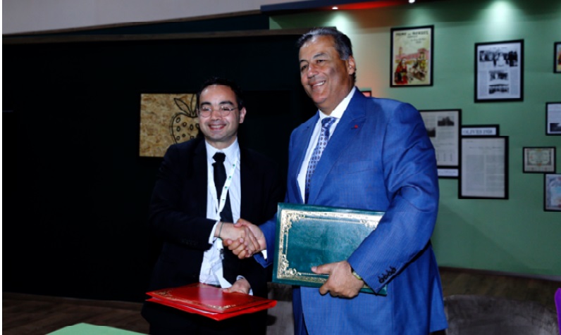 Mihoub  Mezouaghi, directeur de l’AFD au Maroc, et Tariq  Sijilmassi,  directeur du Directoire du GCAM, en marge du SIAM à  Meknès 2019