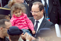 14 juillet: Hollande s’offre un bain de foule dans les jardins de l’Elysée