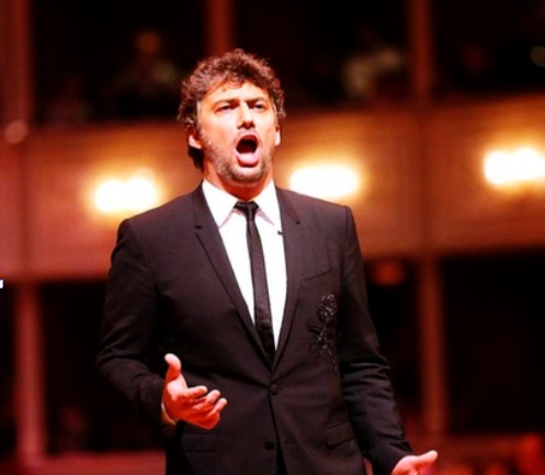 Des stars de l’opéra appellent à aider le lyrique, art “fragile” Des stars de l’opéra appellent à aider le lyrique, art “fragile”