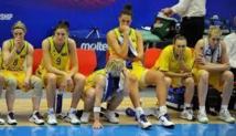 Les basketteuses australiennes étaient en économie et les hommes en affaires Les basketteuses australiennes étaient en économie et les hommes en affaires