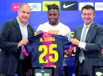 Recruté par le Barça, Song se dit heureux Recruté par le Barça, Song se dit heureux