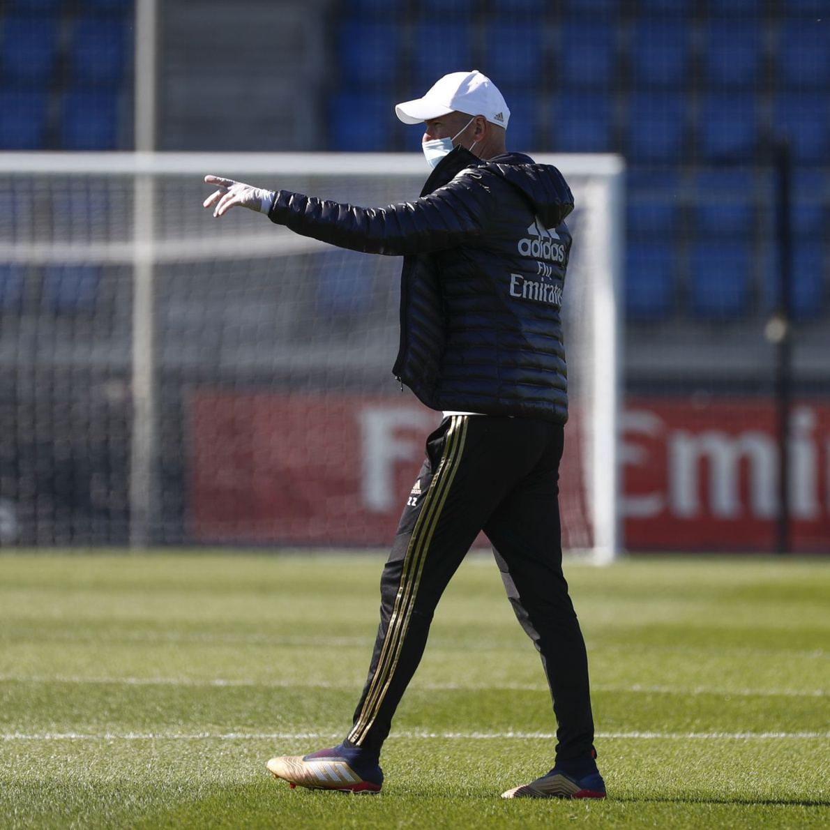 Zidane : Il faut rester positif, on a la chance de pouvoir revenir au travail Zidane : Il faut rester positif, on a la chance de pouvoir revenir au travail