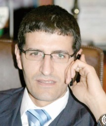 Le comédien Abdou Mesnaoui à Libé : “Travailler avec Zakia Tahiri fut une expérience enrichissante” Le comédien Abdou Mesnaoui à Libé : “Travailler avec Zakia Tahiri fut une expérience enrichissante”