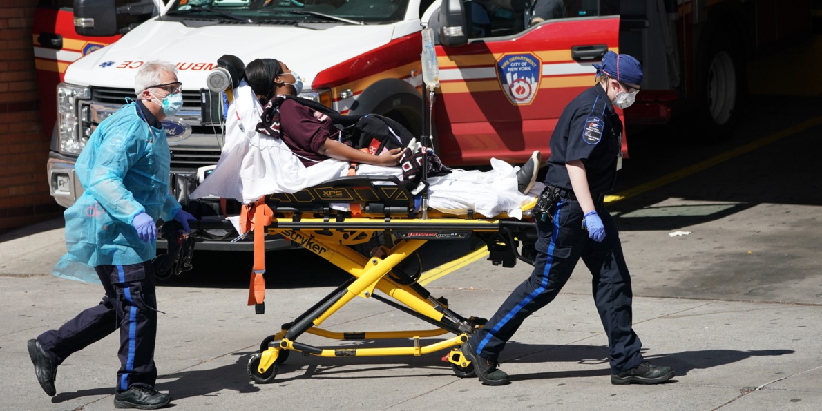 Les Etats-Unis franchissent la barre des 100.000 morts Les Etats-Unis franchissent la barre des 100.000 morts