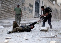 Pendant que le régime syrien poursuit sa répression : Lakhdar Brahimi débute au Caire sa délicate mission de paix Pendant que le régime syrien poursuit sa répression : Lakhdar Brahimi débute au Caire sa délicate mission de paix
