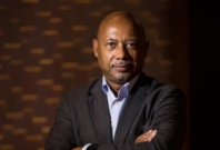 Le cinéaste Raoul Peck dénonce le déni français face au racisme Le cinéaste Raoul Peck dénonce le déni français face au racisme