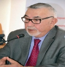 Abdelouahed Radi plaide pour un équilibre entre attentes et fonctions traditionnelles Abdelouahed Radi plaide pour un équilibre entre attentes et fonctions traditionnelles