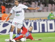 Entretien avec Hamza Bourazzouk : “La concurrence au Raja est rude mais loyale. Tous les Marocains doivent être derrière Taoussi” Entretien avec Hamza Bourazzouk : “La concurrence au Raja est rude mais loyale. Tous les Marocains doivent être derrière Taoussi”