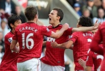 Premier League : Coude à coude à Manchester Premier League : Coude à coude à Manchester
