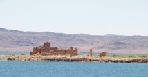 Prisonnière du lac de retenue du barrage El Mansour Eddahbi : Le long combat des propriétaires de la Kasbah Tigremt N'Ait Idar Prisonnière du lac de retenue du barrage El Mansour Eddahbi : Le long combat des propriétaires de la Kasbah Tigremt N'Ait Idar