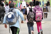 Drôle de rentrée !  Le communiqué du ministère de l'Enseignement  prend de court parents et élèves Drôle de rentrée !  Le communiqué du ministère de l'Enseignement  prend de court parents et élèves