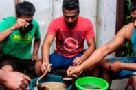 Aux Fidji, la consommation du kava s'adapte au coronavirus Aux Fidji, la consommation du kava s'adapte au coronavirus