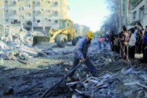 Israël poursuit ses attaques sur Gaza: Eventuelle incursion terrestre et mince perspective d’une trêve Israël poursuit ses attaques sur Gaza: Eventuelle incursion terrestre et mince perspective d’une trêve