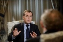 Medvedev dénonce le soutien de la France à l'opposition syrienne Medvedev dénonce le soutien de la France à l'opposition syrienne