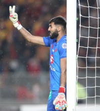 Bessak prolonge son contrat avec l’OCS