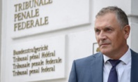 Valcke plonge ses juges dans la manne des droits TV