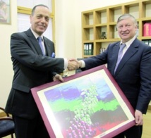 Abdellah Yaacoubi en compagnie d’Anatoly Karpov.