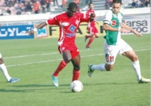 Sursaut d’orgueil des bons derniers de l’Elite 1 : Le derby casablancais accouche d’un nul Sursaut d’orgueil des bons derniers de l’Elite 1 : Le derby casablancais accouche d’un nul