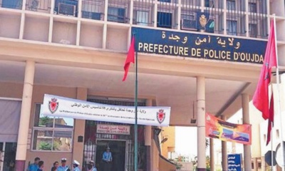Arrestation à Oujda d' un trentenaire pour prise et diffusion de photos pornographiques de mineurs Arrestation à Oujda d' un trentenaire pour prise et diffusion de photos pornographiques de mineurs