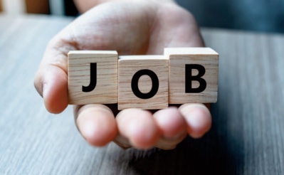 Le PLF 2021 donne un tout petit coup de pouce à l'emploi Le PLF 2021 donne un tout petit coup de pouce à l'emploi