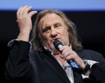 Correspondances, critiques  et sarcasmes  : Depardieu fait l’éloge de la démocratie russe