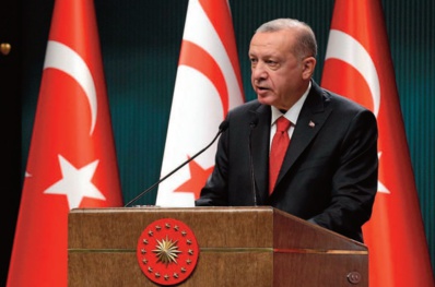 Erdogan appelle au boycott des produits français, soutiens en Europe pour Macron