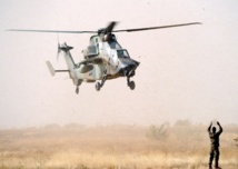 Frappes aériennes françaises près de la frontière algérienne Frappes aériennes françaises près de la frontière algérienne