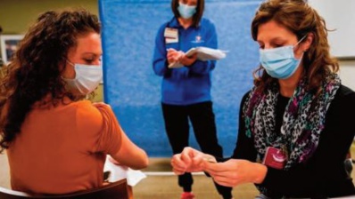 Les États-Unis lancent aujourd'hui la vaccination de masse Les États-Unis lancent aujourd'hui la vaccination de masse