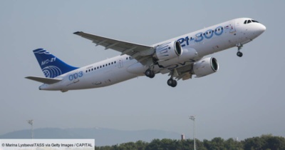 Retardé par les sanctions, l'avion russe MC-21 fait enfin un vol d'essai Retardé par les sanctions, l'avion russe MC-21 fait enfin un vol d'essai