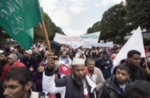 Les islamistes tunisiens promettent de rester au pouvoir Les islamistes tunisiens promettent de rester au pouvoir