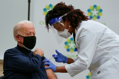 Le futur président américain Joe Biden vacciné contre la Covid-19