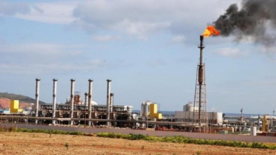 Sans sa manne pétrolière, l'Algérie face au spectre d'une impasse financière Sans sa manne pétrolière, l'Algérie face au spectre d'une impasse financière