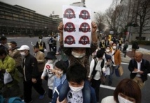 Le Japon se souvient et se recueille Le Japon se souvient et se recueille