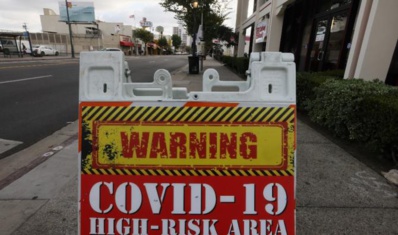 L'inquiétude monte face aux variants; Les Etats-Unis rétablissent les restrictions d'entrée L'inquiétude monte face aux variants; Les Etats-Unis rétablissent les restrictions d'entrée