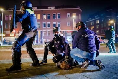 Deuxième nuit d'émeutes aux Pays-Bas Deuxième nuit d'émeutes aux Pays-Bas