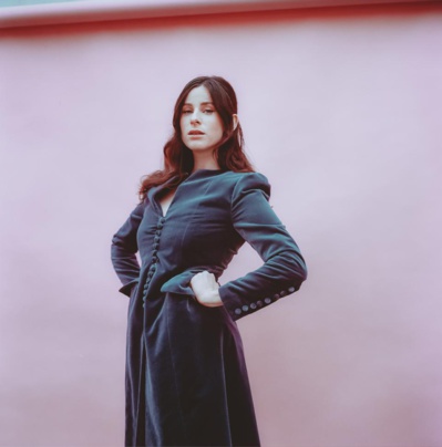 Buzzy Lee, fille de Spielberg, crève l'écran Buzzy Lee, fille de Spielberg, crève l'écran