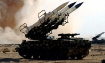 Bombardements aériens et tirs de roquettes contre des insurgés par l’armée syrienne Bombardements aériens et tirs de roquettes contre des insurgés par l’armée syrienne