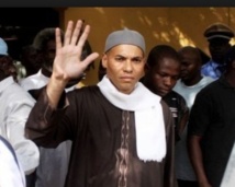 Karim Wade écroué avec sept complices pour enrichissement illicite Karim Wade écroué avec sept complices pour enrichissement illicite