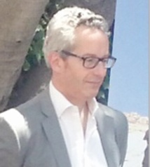 Bertrand Commelin et Alexandre Pajon, directeur général de l’Institut français du Maroc et commissaire du Salon Bertrand Commelin et Alexandre Pajon, directeur général de l’Institut français du Maroc et commissaire du Salon