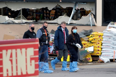 Dix morts dont un policier après une fusillade dans un supermarché du Colorado