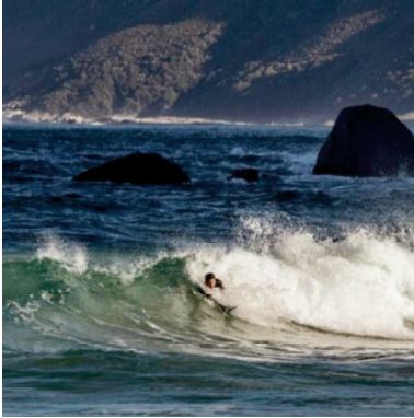 Le bodysurf au Cap, corps à corps épuré avec la vague