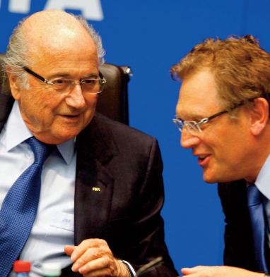Sepp Blatter et Jérôme Valcke suspendus six ans de plus