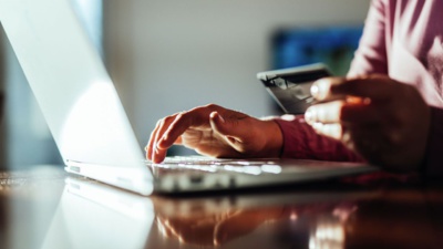 La numérisation du commerce mondial ne peut se faire dans un vide réglementaire La numérisation du commerce mondial ne peut se faire dans un vide réglementaire