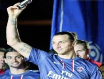 Ibra n’exclut pas de quitter le PSG Ibra n’exclut pas de quitter le PSG