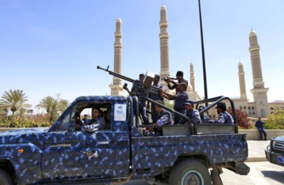 Les rebelles Houthis du Yémen affirment avoir lancé 17 drones et missiles sur l'Arabie saoudite Les rebelles Houthis du Yémen affirment avoir lancé 17 drones et missiles sur l'Arabie saoudite