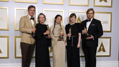 “Nomadland” triomphe aux Oscars “Nomadland” triomphe aux Oscars