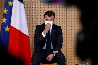 Macron ordonne l'arrestation de dix ex-brigadistes à la demande de l'Italie
