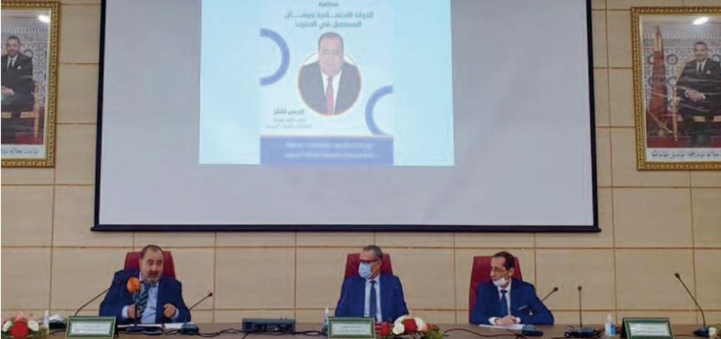 La lutte contre les inégalités dans le système éducatif passe par l'égalité des chances qui permettrait à tous les enfants du peuple marocain d'obtenir les mêmes outils de la connaissance et de la pensée rationnelle et critique La lutte contre les inégalités dans le système éducatif passe par l'égalité des chances qui permettrait à tous les enfants du peuple marocain d'obtenir les mêmes outils de la connaissance et de la pensée rationnelle et critique