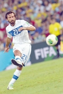 Pirlo, buteur pour sa 100ème cape Pirlo, buteur pour sa 100ème cape