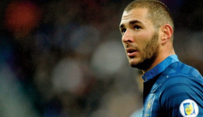Les Bleus en route pour Clairefontaine avec Benzema en vedette Les Bleus en route pour Clairefontaine avec Benzema en vedette